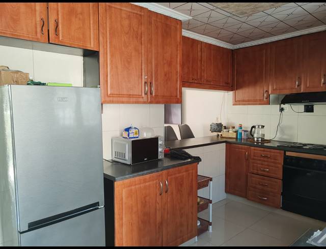 3 BEDROOM HOUSE TO LET IN STANMORE